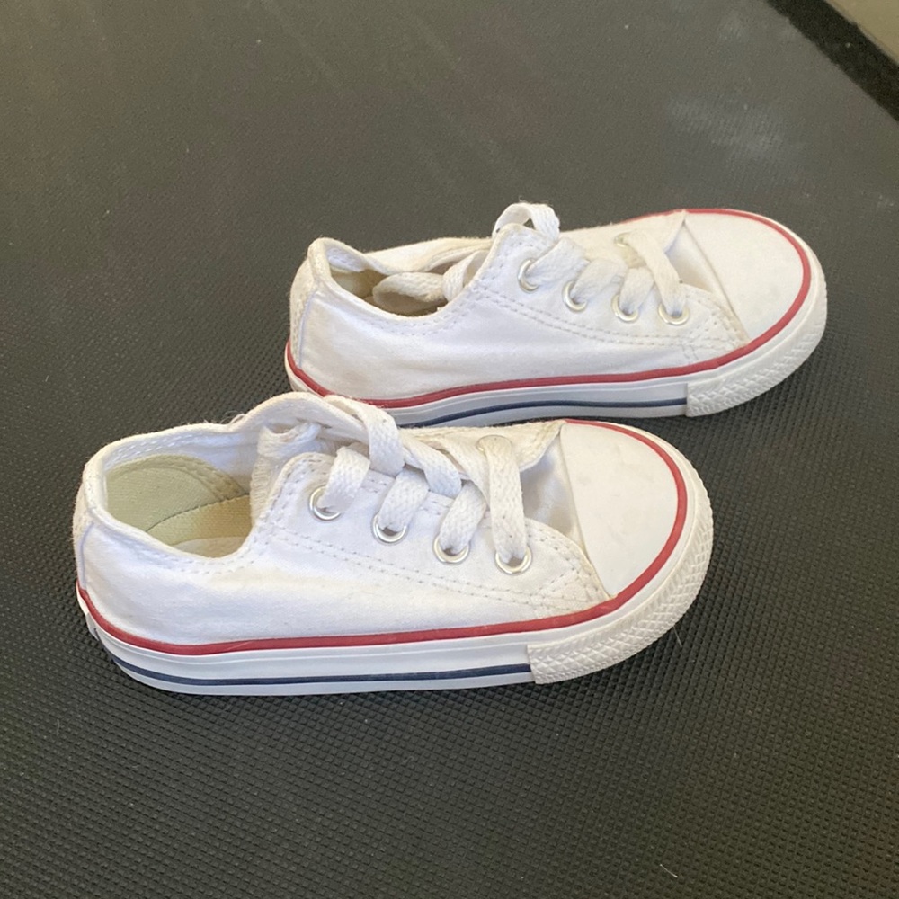 Toddle converse size 6